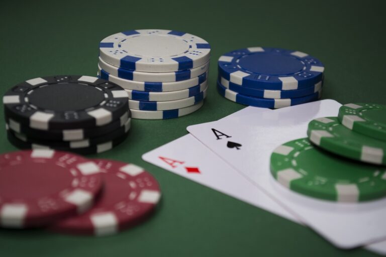 Exploring the Legal Aspects of Online Gambling in Malaysia: What Players Should Know